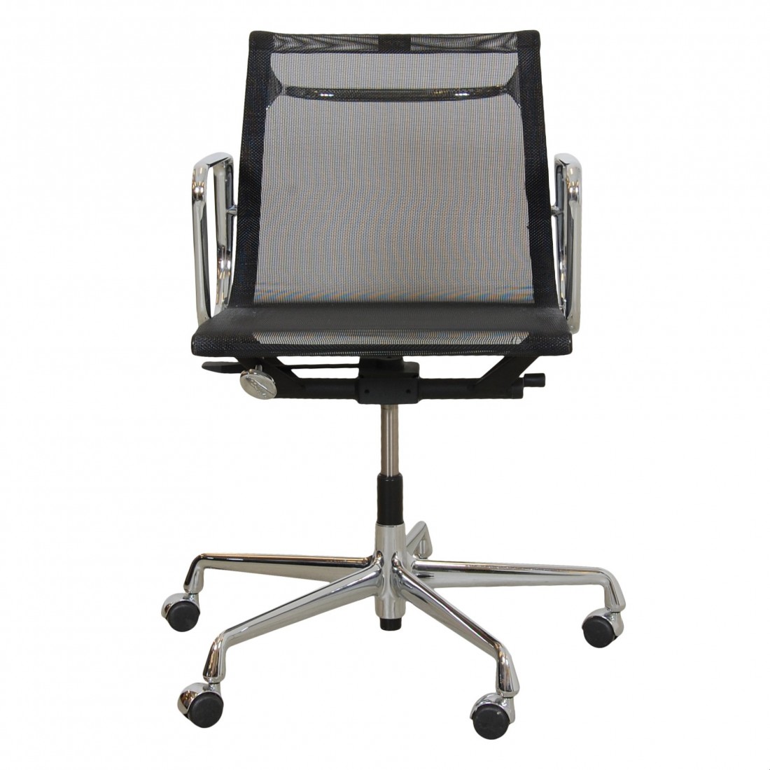 Used Eames Office chair Ea117 in black mesh For Sale CPHClassic